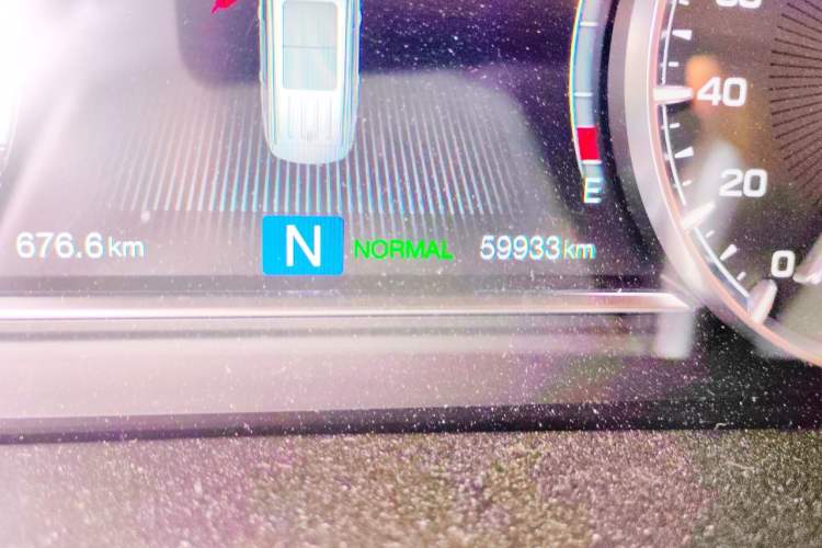 Used GAC Trumpchi M6 2021 270T DCT Luxury Edition (7 Seats) Odometer Close Up