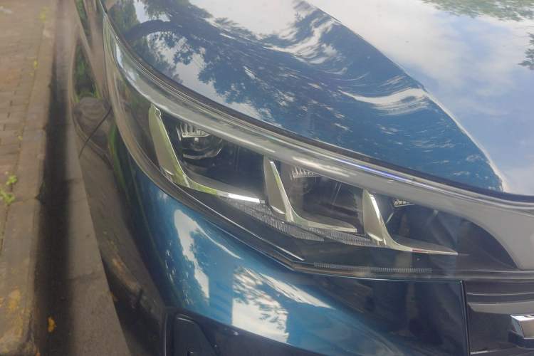 Used GAC Trumpchi M6 2021 270T DCT Luxury Edition (7-seater) Right Front Headlight