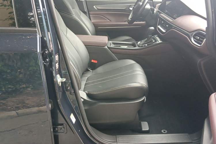 Used GAC Trumpchi M6 2021 270T DCT Luxury Edition (7-seater) Right Front Seat