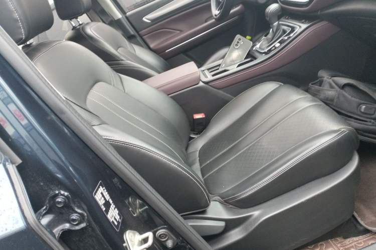Used GAC Trumpchi M6 2021 270T DCT Elite Edition (7-seater) Right Front Seat