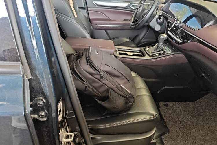 Used GAC Trumpchi M6 2021 PRO 270T DCT Luxury Edition Right Front Seat