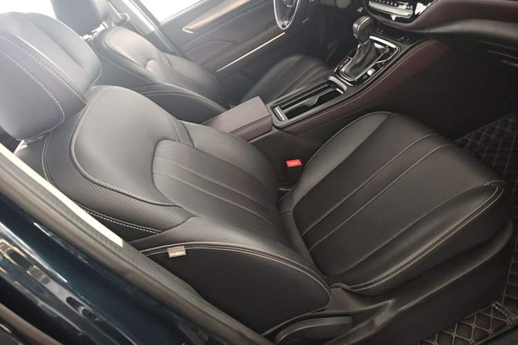 Used GAC Trumpchi M6 2021 PRO 270T DCT Luxury Edition Right Front Seat