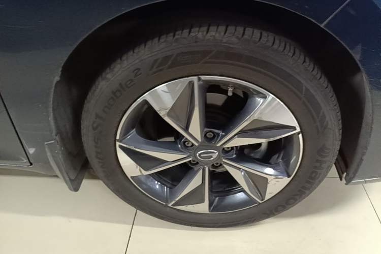 Used GAC Trumpchi M6 2021 PRO 270T DCT Luxury Edition Right Front Wheel Hub