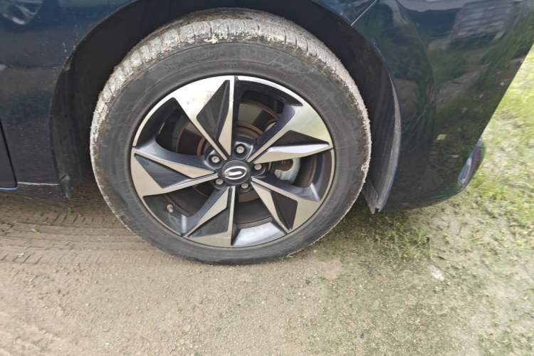 Used GAC Trumpchi M6 2021 PRO 270T DCT Luxury Edition Right Front Wheel Hub