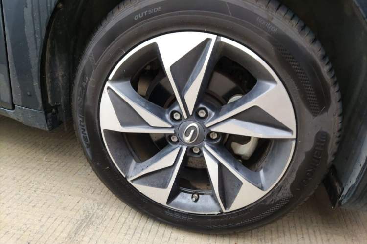 Used GAC Trumpchi M6 2021 PRO 270T DCT Luxury Edition Right Front Wheel Hub