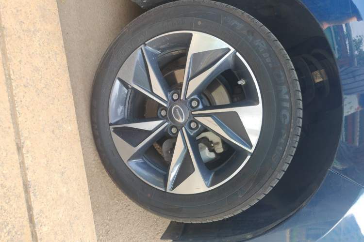 Used GAC Trumpchi M6 2021 PRO 270T DCT Luxury Edition Right Front Wheel Hub