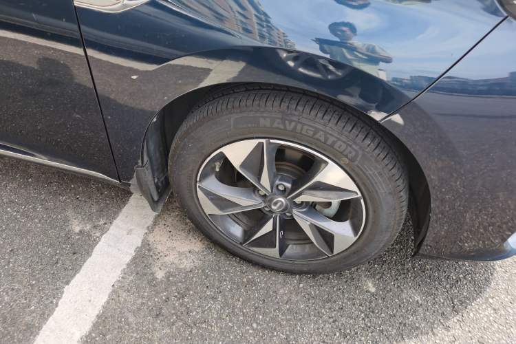 Used GAC Trumpchi M6 2021 PRO 270T DCT Luxury Edition Right Front Wheel Hub