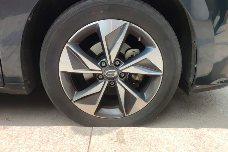 Used GAC Trumpchi M6 2021 PRO 270T DCT Luxury Edition Right Front Wheel Hub