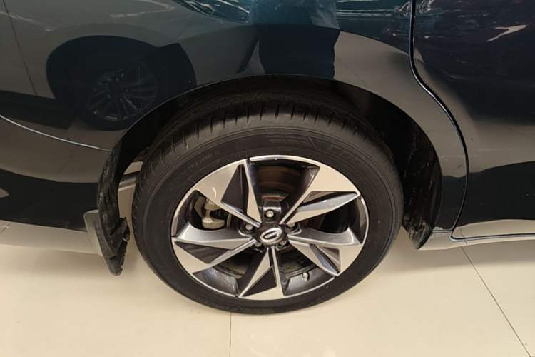 Used GAC Trumpchi M6 2021 270T DCT Elite Edition (7-seater) Right Rear Wheel Hub
