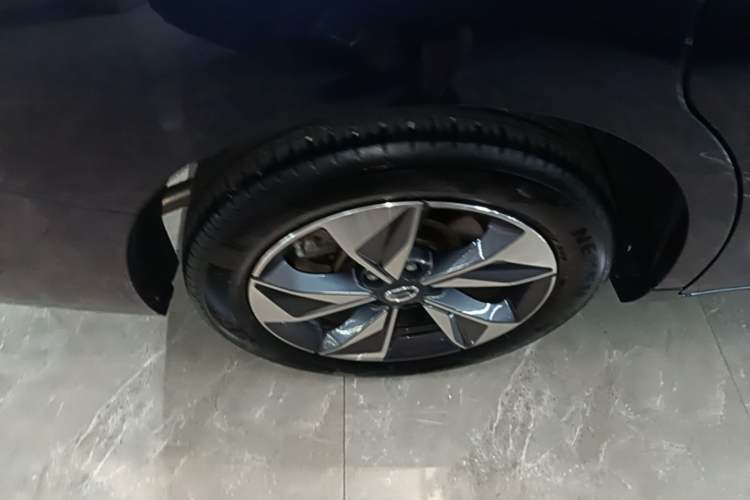 Used GAC Trumpchi M6 2021 PRO 270T DCT Luxury Edition Right Rear Wheel Hub