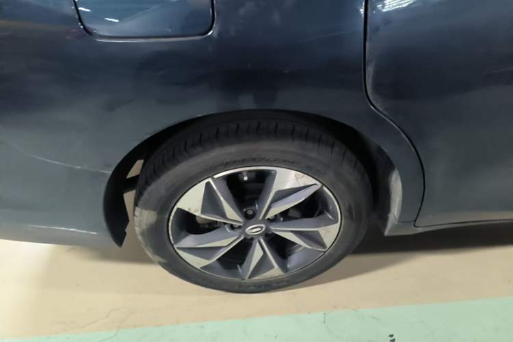 Used GAC Trumpchi M6 2021 270T DCT Elite Edition (7-seater) Right Rear Wheel Hub
