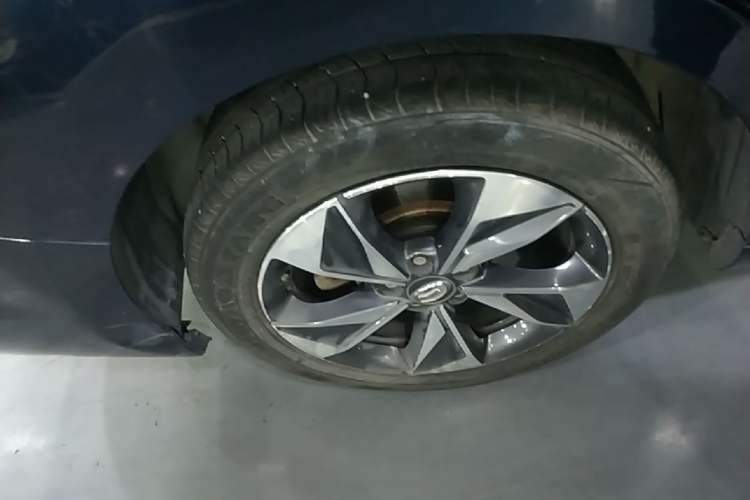 Used GAC Trumpchi M6 2021 PRO 270T Automatic Luxury Edition Right Rear Wheel Hub