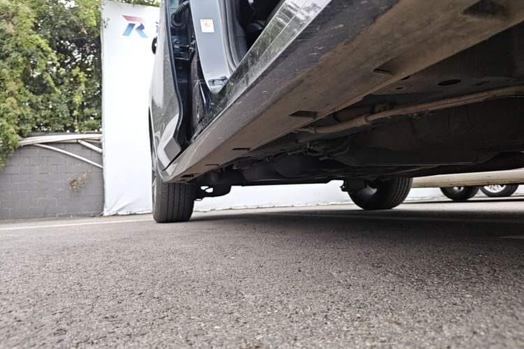 Used GAC Trumpchi M6 2021 PRO 270T Automatic Luxury Edition Right Side Sill