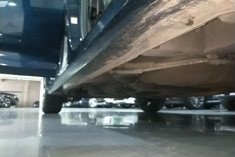 Used GAC Trumpchi M6 2021 PRO 270T Automatic Luxury Edition Right Side Sill