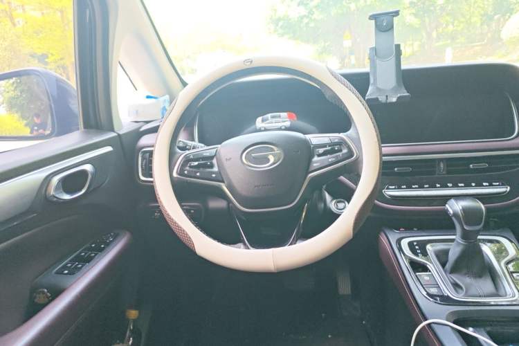 Used GAC Trumpchi M6 2021 PRO 270T Automatic Luxury Edition Steering Wheel