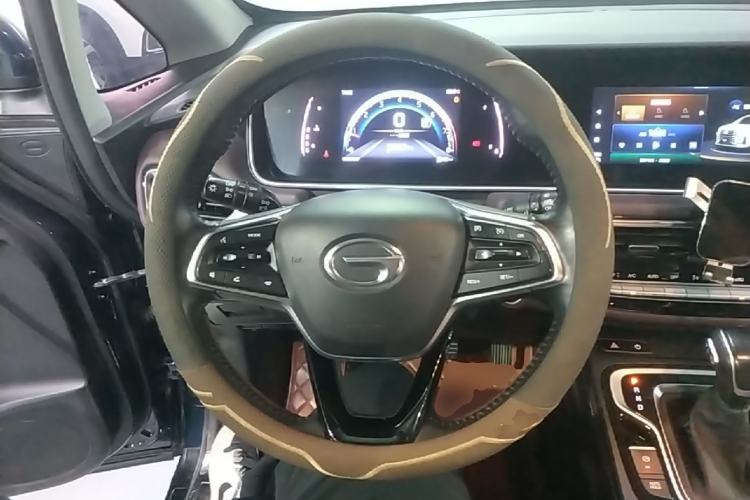 Used GAC Trumpchi M6 2021 PRO 270T Automatic Luxury Edition Steering Wheel
