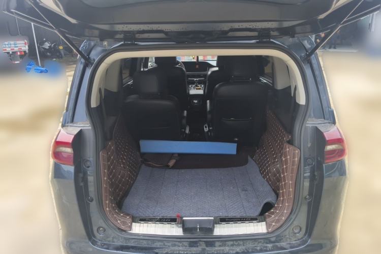 Used GAC Trumpchi M6 2021 270T DCT Prestige Edition (7-seater) Trunk