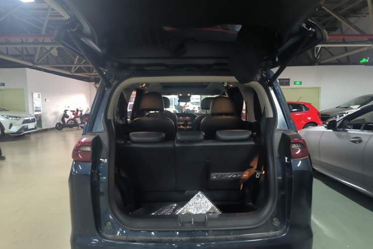 Used GAC Trumpchi M6 2021 270T DCT Elite Edition (7-seater) Trunk