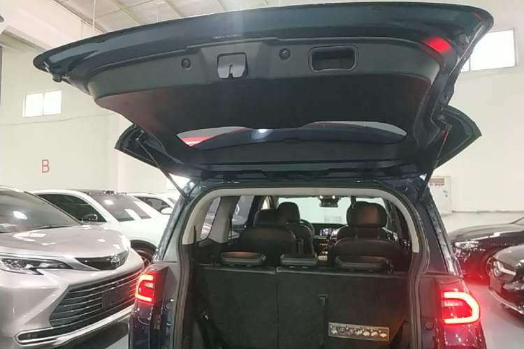 Used GAC Trumpchi M6 2021 PRO 270T Automatic Luxury Edition Trunk