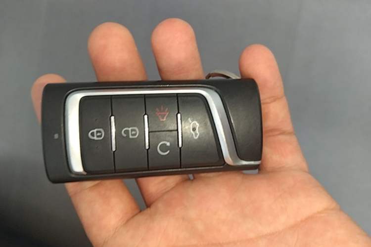 Used GAC Trumpchi M6 2021 270T DCT Luxury Edition (7 Seats) Vehicle Key