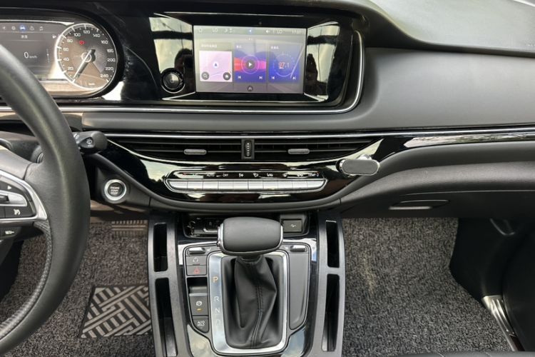 Used GAC Trumpchi M6 2021 270T DCT Luxury Edition (7-seater) Audio And AC Panel