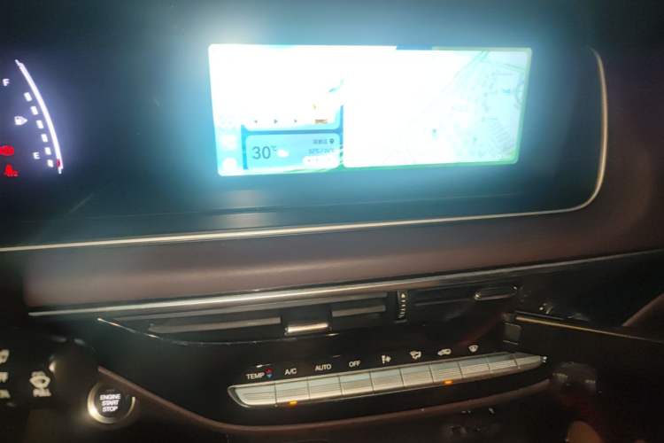 Used GAC Trumpchi M6 2021 PRO 270T Automatic Luxury Edition Audio And AC Panel