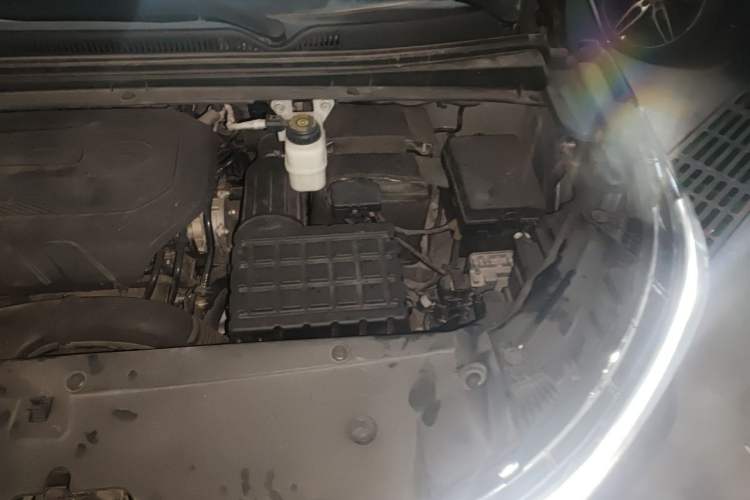 Used GAC Trumpchi M6 2021 PRO 270T Automatic Luxury Edition Engine Bay Left