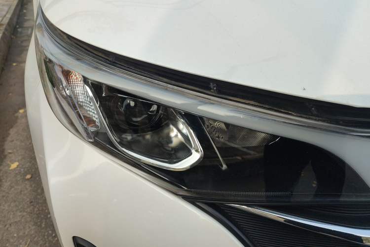 Used GAC Trumpchi M6 2021 270T DCT Luxury Edition (7-seater) Exterior 6