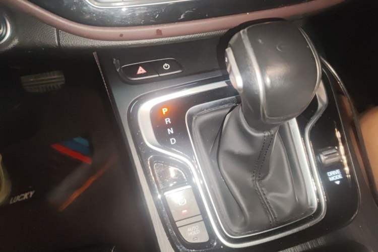 Used GAC Trumpchi M6 2021 PRO 270T Automatic Luxury Edition Gear Lever