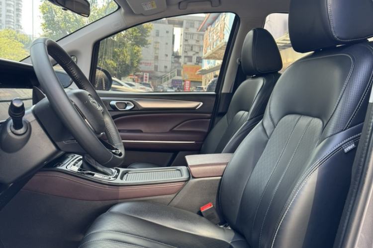 Used GAC Trumpchi M6 2021 PRO 270T DCT Luxury Edition Interior 2
