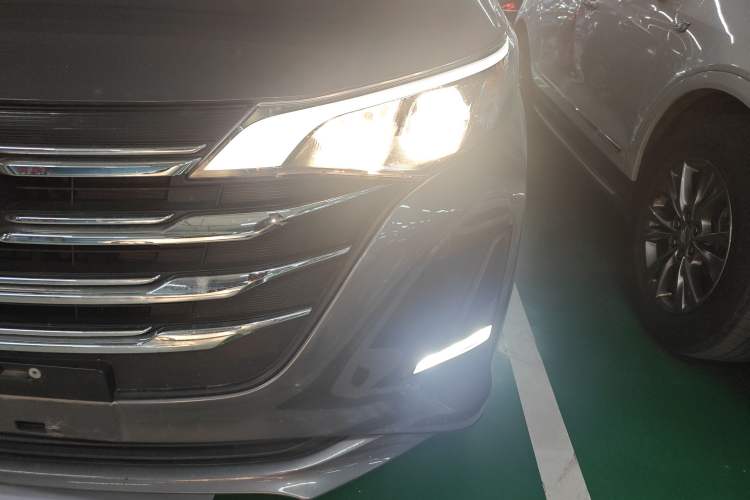 Used GAC Trumpchi M6 2021 270T DCT Luxury Edition (7-seater) Left Front Headlight