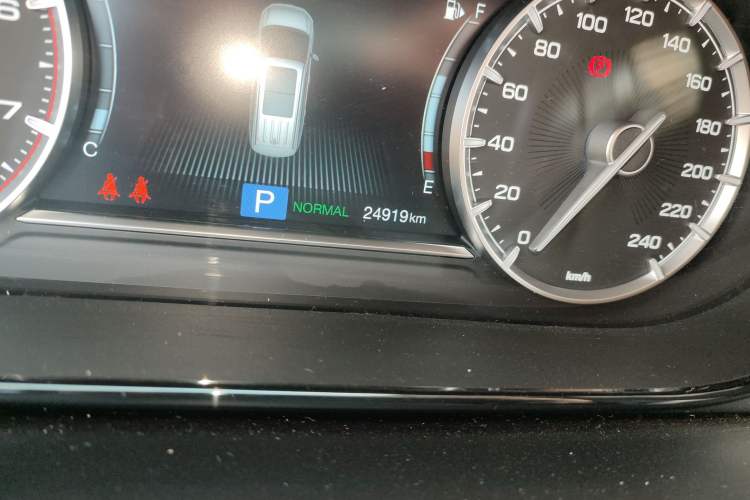 Used GAC Trumpchi M6 2021 270T DCT Luxury Edition (7-seater) Odometer Close Up