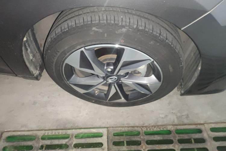 Used GAC Trumpchi M6 2021 PRO 270T Automatic Luxury Edition Right Front Wheel Hub