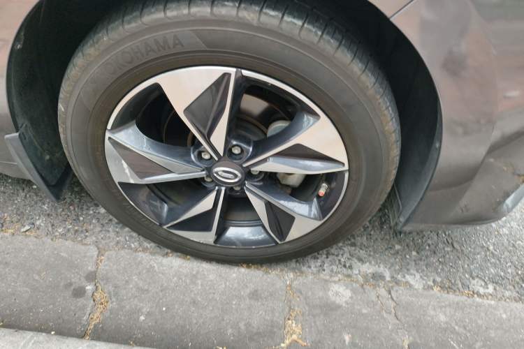 Used GAC Trumpchi M6 2021 PRO 270T DCT Luxury Edition Right Front Wheel Hub