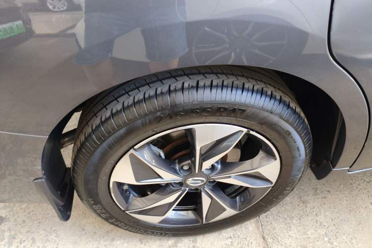 Used GAC Trumpchi M6 2021 PRO 270T DCT Luxury Edition Right Rear Wheel Hub