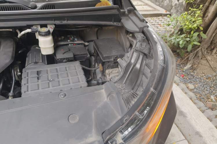 Used GAC Trumpchi M6 2021 PRO 270T DCT Luxury Edition Engine Bay Left