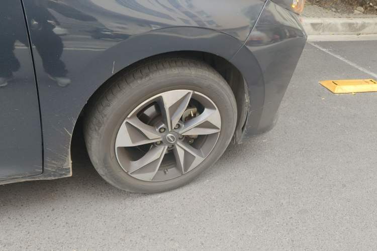 Used GAC Trumpchi M6 2021 PRO 270T DCT Luxury Edition Right Front Wheel Hub