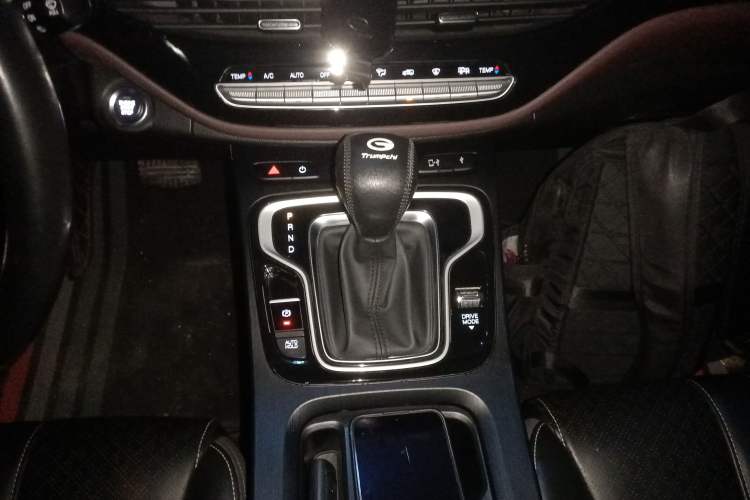 Used GAC Trumpchi M6 2021 PRO 270T DCT Luxury Edition Gear Lever