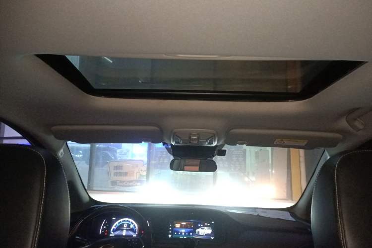 Used GAC Trumpchi M6 2021 PRO 270T DCT Luxury Edition Headliner