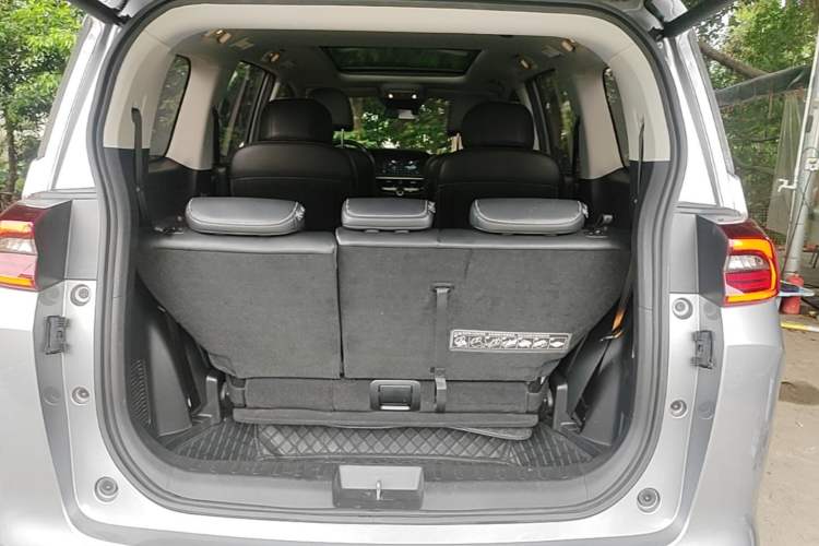 Used GAC Trumpchi M6 2021 270T DCT Elite Edition (7-seater) Trunk