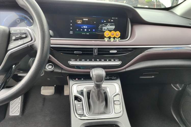 Used GAC Trumpchi M6 2021 PRO 270T Automatic Luxury Edition Audio And AC Panel