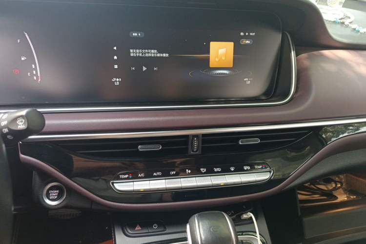 Used GAC Trumpchi M6 2021 PRO 270T DCT Luxury Edition Audio And AC Panel