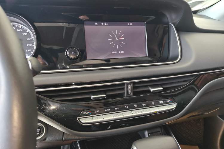Used GAC Trumpchi M6 2021 270T DCT Luxury Edition (7-seater) Audio And AC Panel
