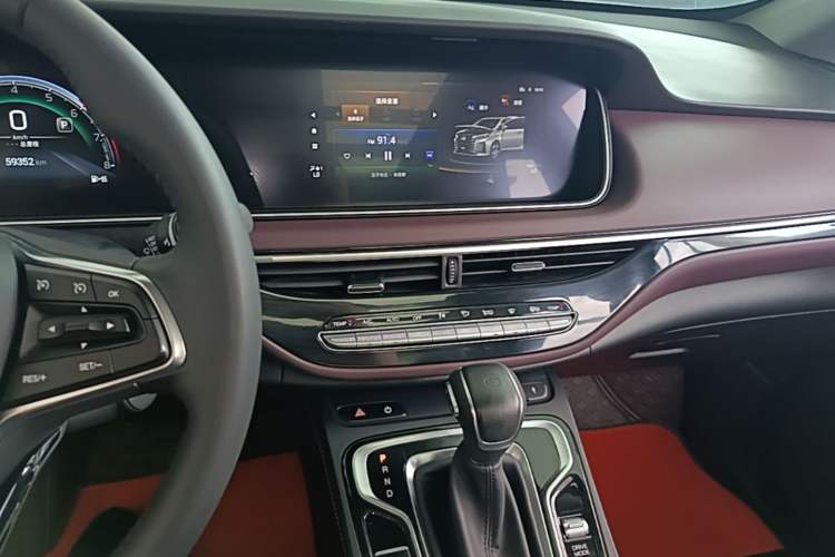 Used GAC Trumpchi M6 2021 PRO 270T Automatic Luxury Edition Audio And AC Panel