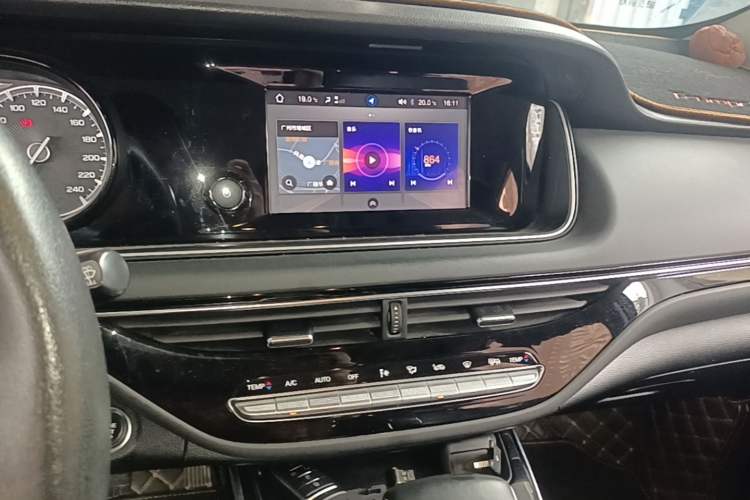 Used GAC Trumpchi M6 2021 270T DCT Luxury Edition (7-seater) Audio And AC Panel