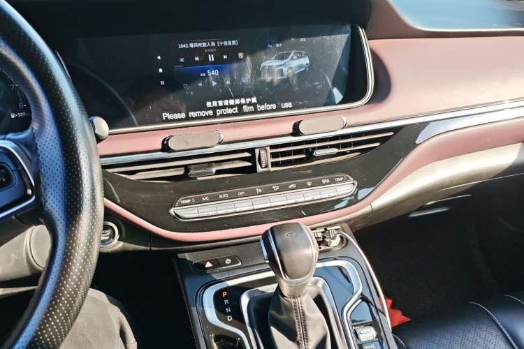 Used GAC Trumpchi M6 2021 PRO 270T Automatic Luxury Edition Audio And AC Panel