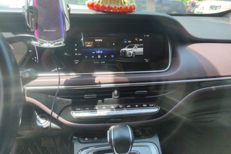 Used GAC Trumpchi M6 2021 PRO 270T DCT Luxury Edition Audio And AC Panel