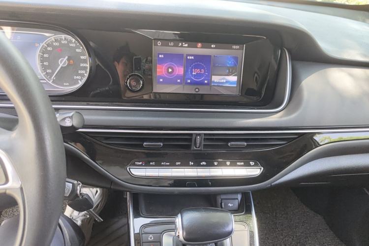 Used GAC Trumpchi M6 2021 270T DCT Elite Edition (7-seater) Audio And AC Panel