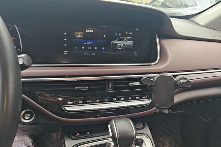 Used GAC Trumpchi M6 2021 PRO 270T DCT Elite Edition Audio And AC Panel
