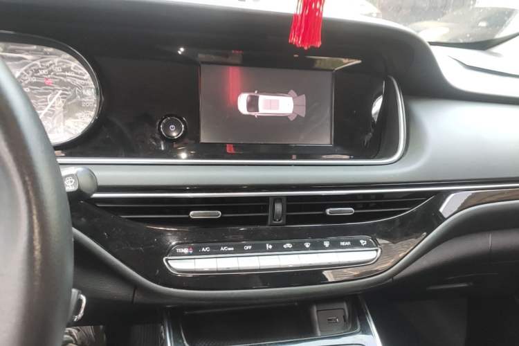 Used GAC Trumpchi M6 2021 270T DCT Elite Edition (7-seater) Audio And AC Panel